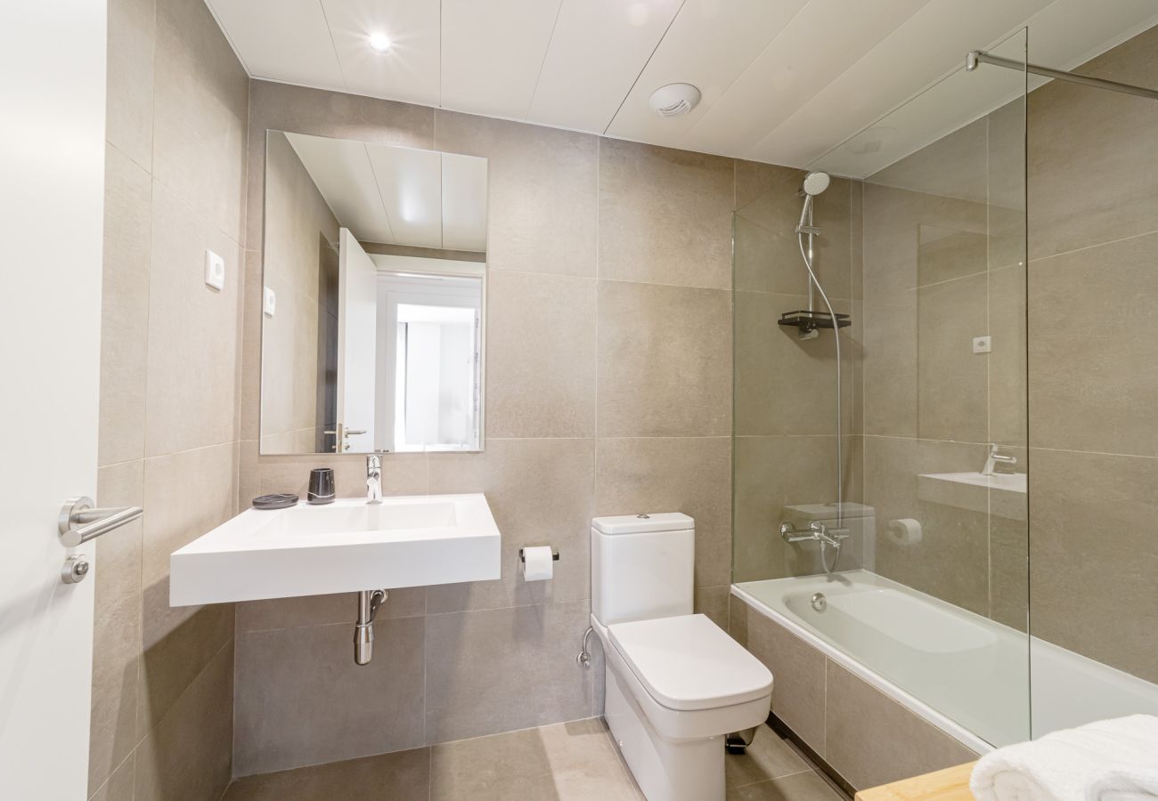 Apartamento en Madrid - Piso para 5 huéspedes con piscina by Sharing Co.