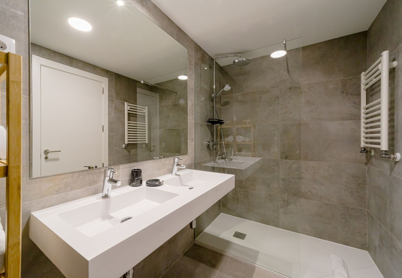 Apartamento en Madrid - Piso para 5 huéspedes con piscina by Sharing Co.