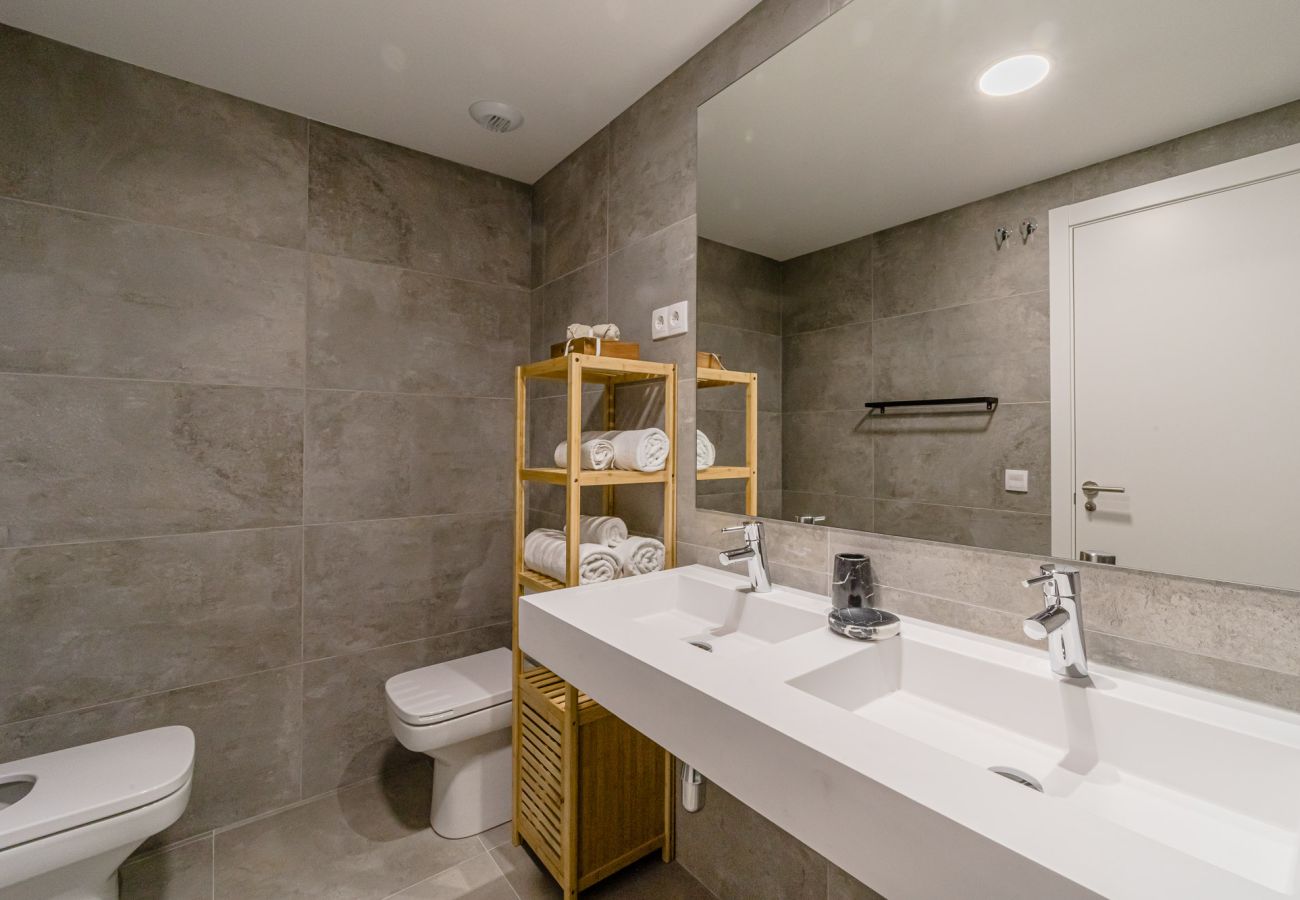 Apartamento en Madrid - Piso para 5 huéspedes con piscina by Sharing Co.