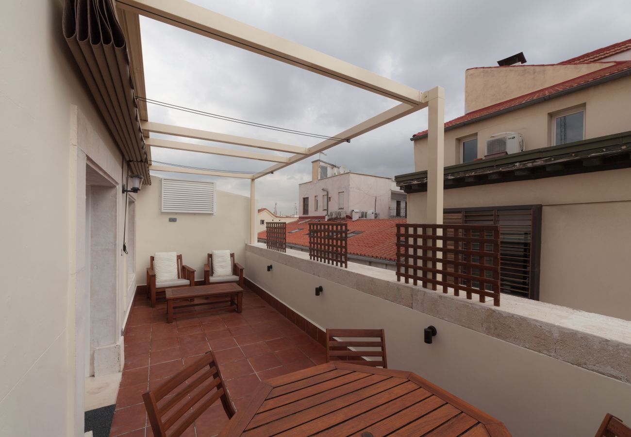 Apartamento en Madrid - Penthouse con terraza en las Letras by SharingCo 