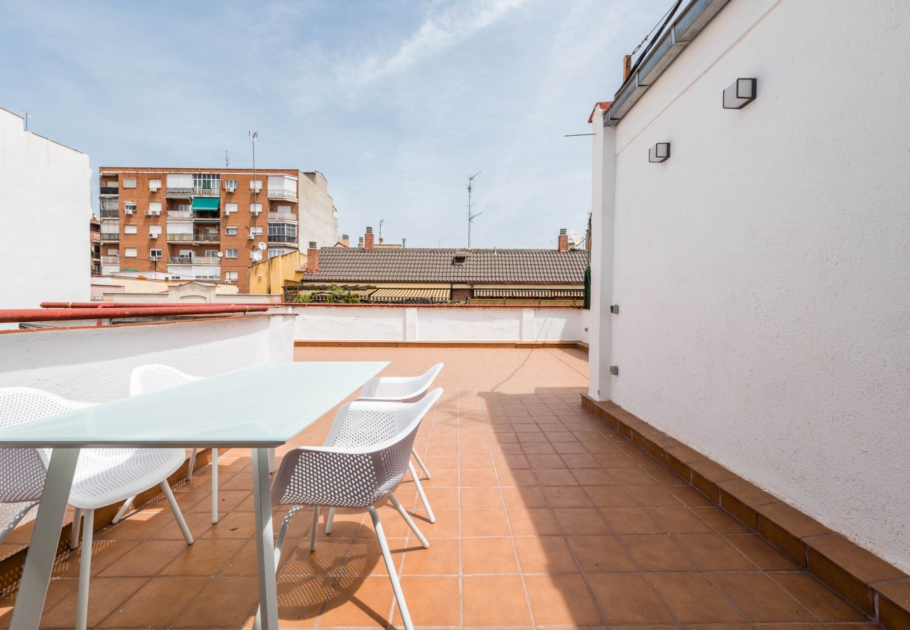 Apartamento en Madrid - Precioso ático con terraza en Azca by SharingCo 