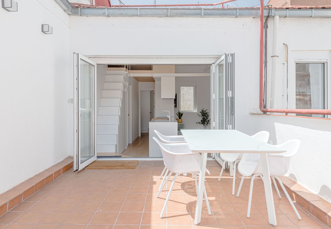 Apartamento en Madrid - Precioso ático con terraza en Azca by SharingCo 