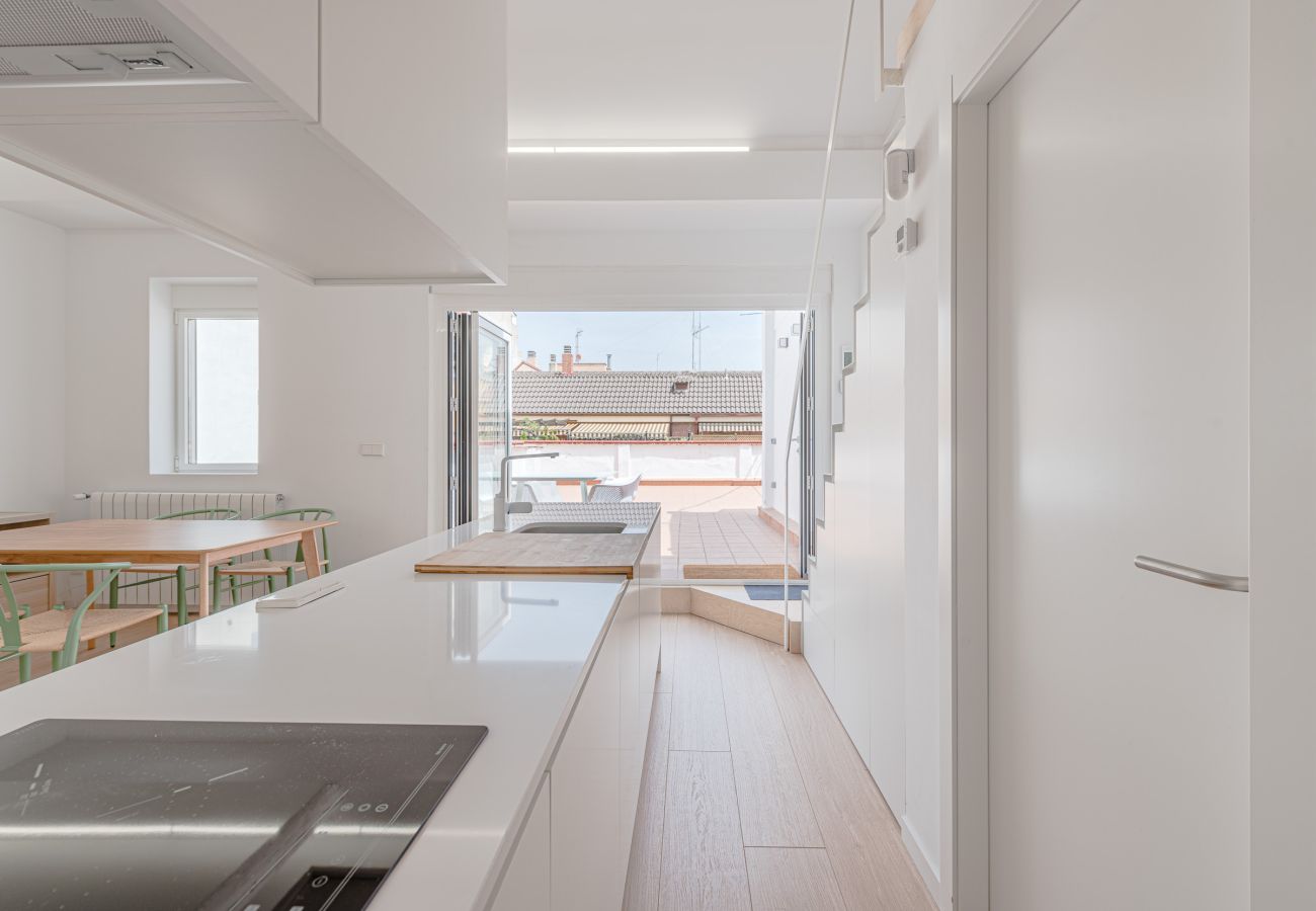 Apartamento en Madrid - Precioso ático con terraza en Azca by SharingCo 