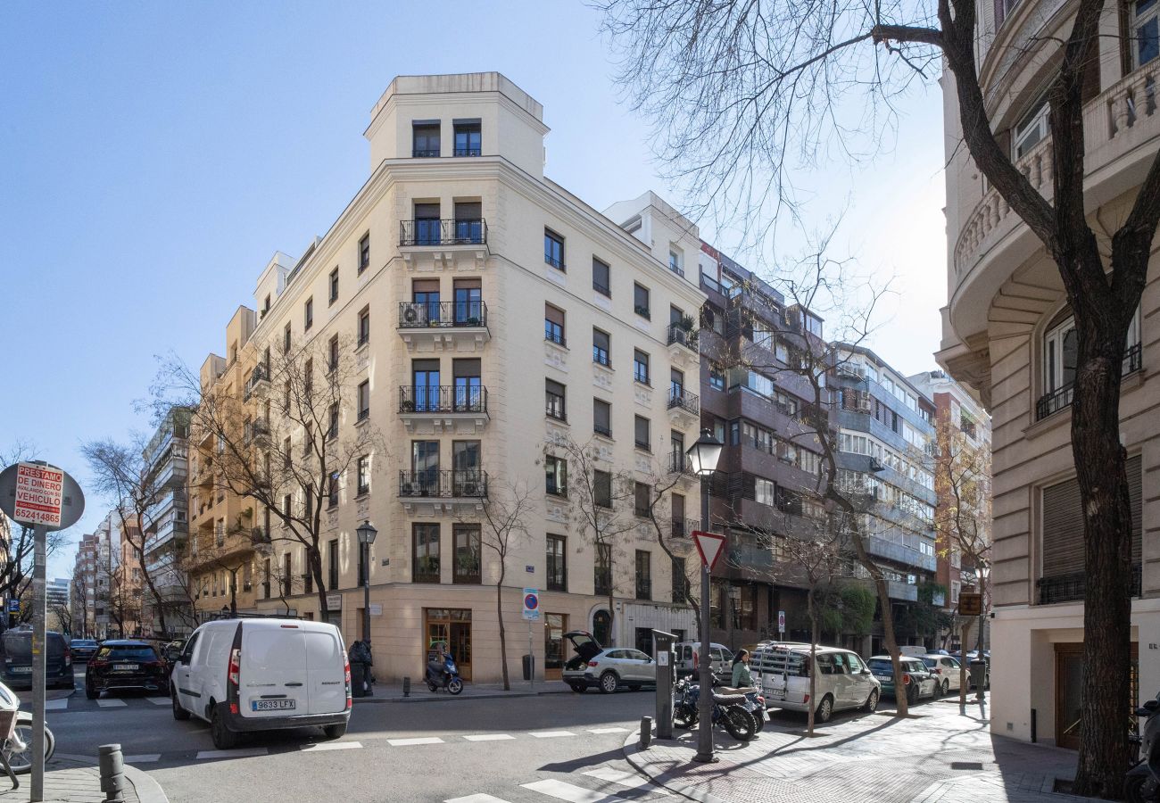 Apartamento en Madrid - Unico piso de 3 habs en Chamberi by SharingCo 