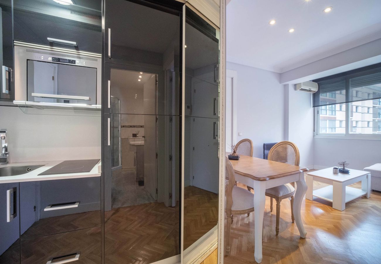 Apartamento en Madrid - Precioso piso con piscina en Madrid by SharingCo   