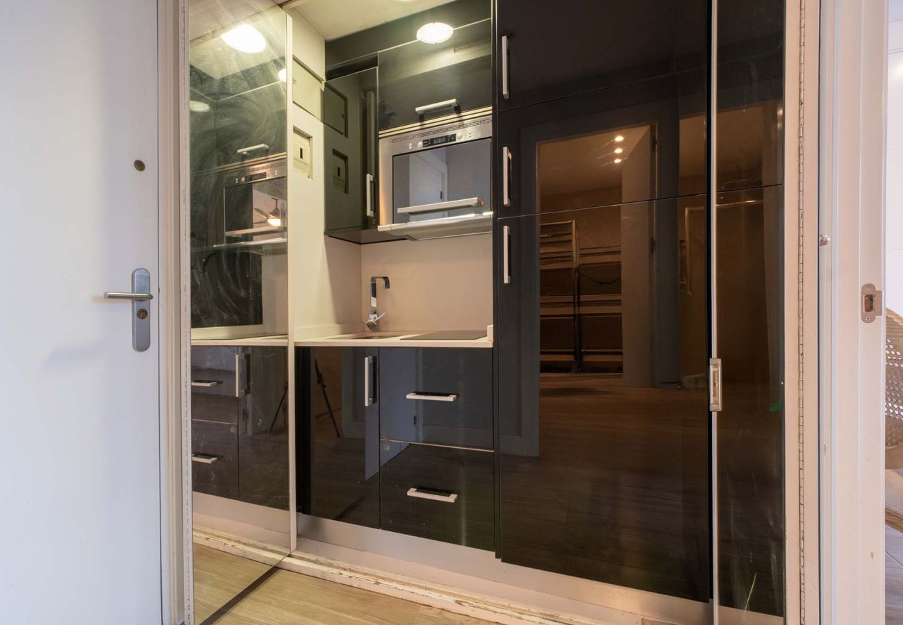 Apartamento en Madrid - Precioso piso con piscina en Madrid by SharingCo   