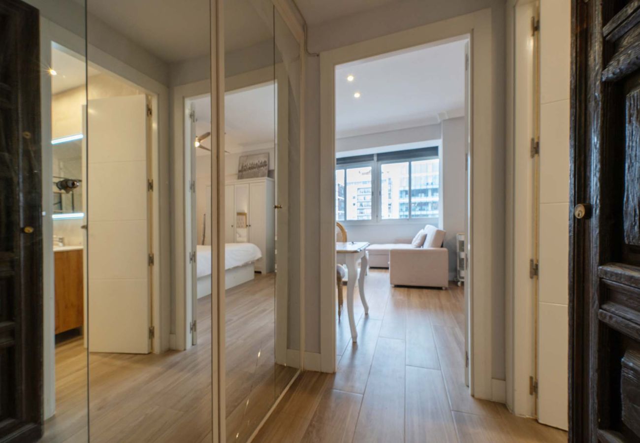 Apartamento en Madrid - Precioso piso con piscina en Madrid by SharingCo   