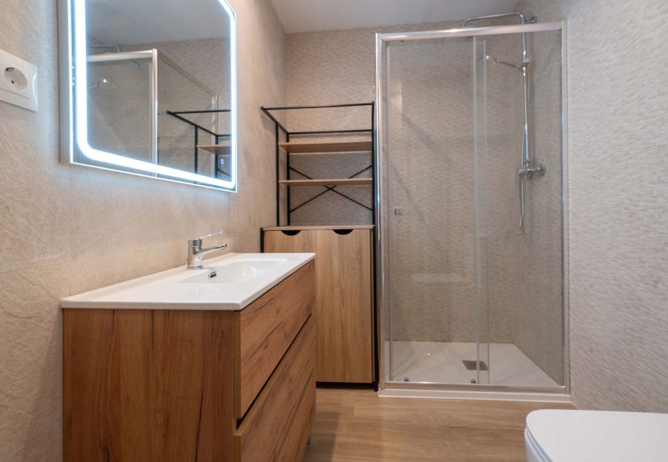 Apartamento en Madrid - Precioso piso con piscina en Madrid by SharingCo   