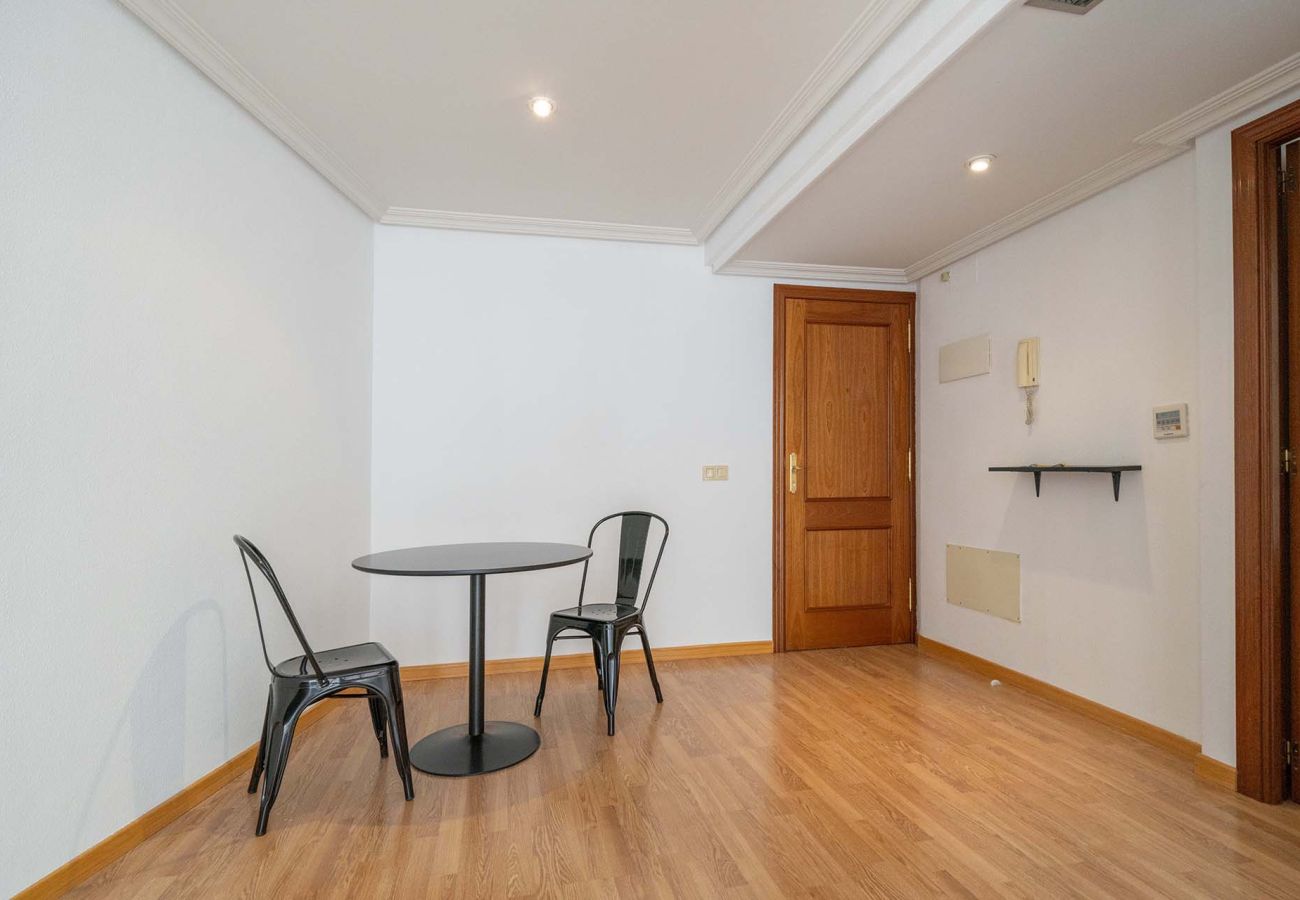 Apartamento en Madrid - Cómodo apartamento en Calle Eraso