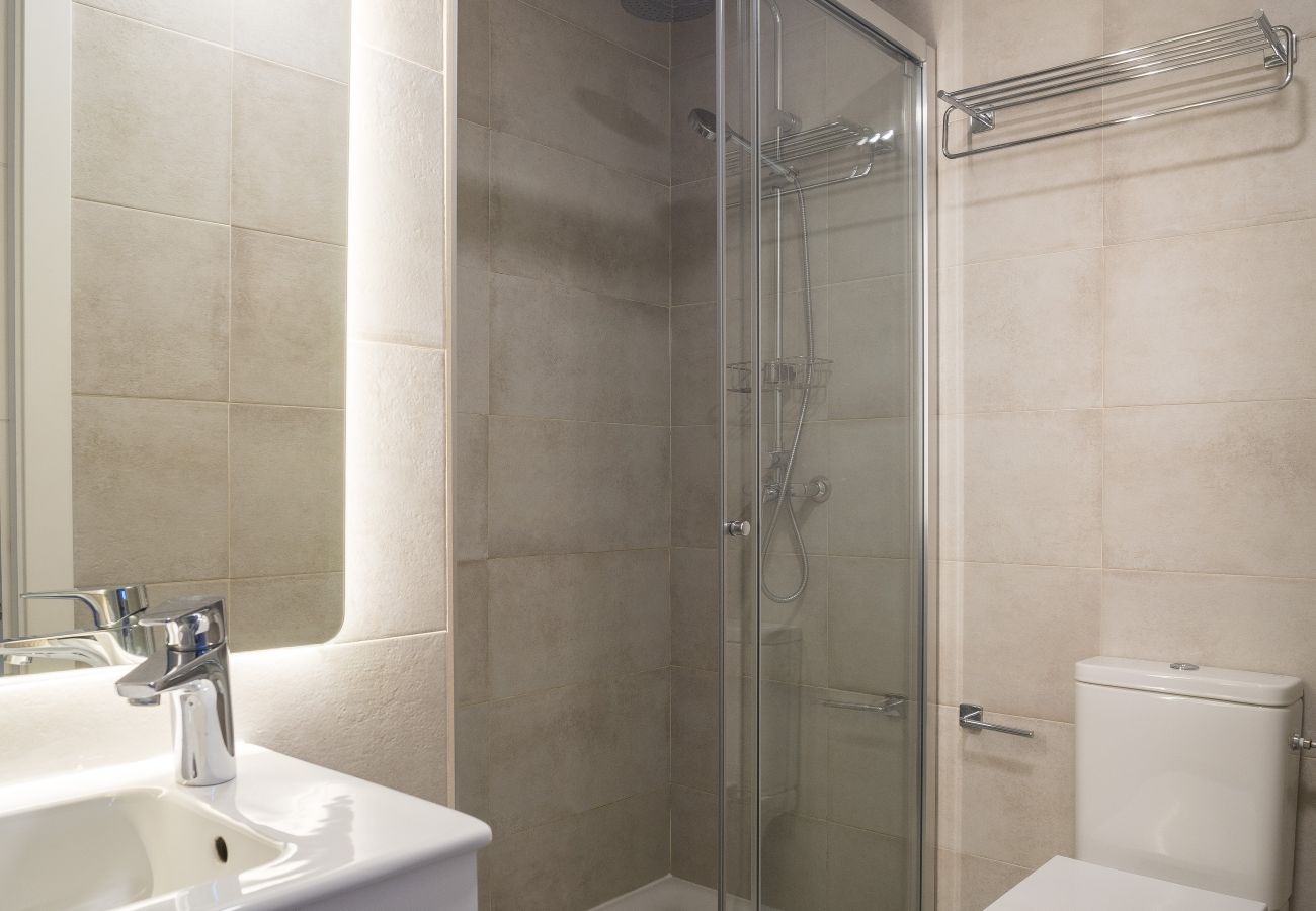 Apartamento en Málaga - Apartamento en Atarazanas 4 Habitaciones by Sharing Co