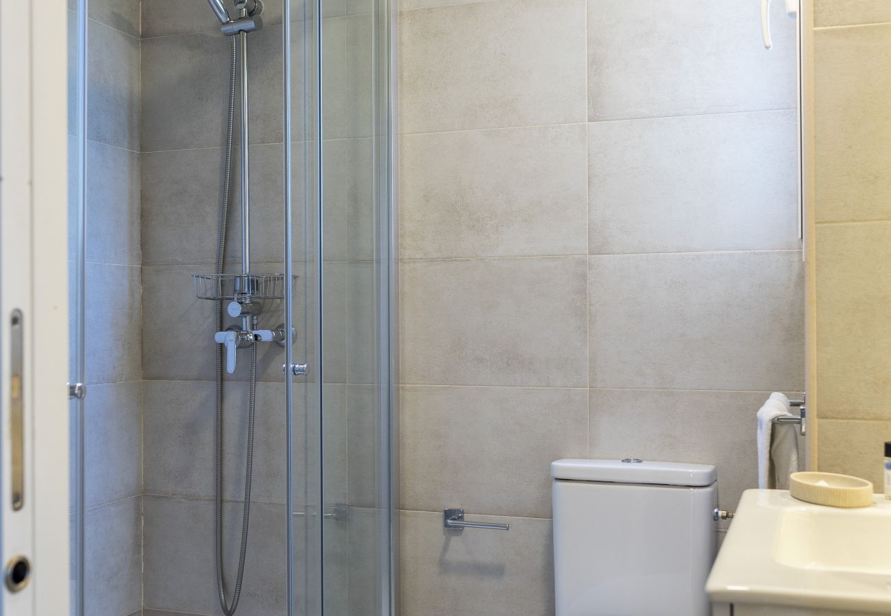 Apartamento en Málaga - Apartamento en Atarazanas 4 Habitaciones by Sharing Co
