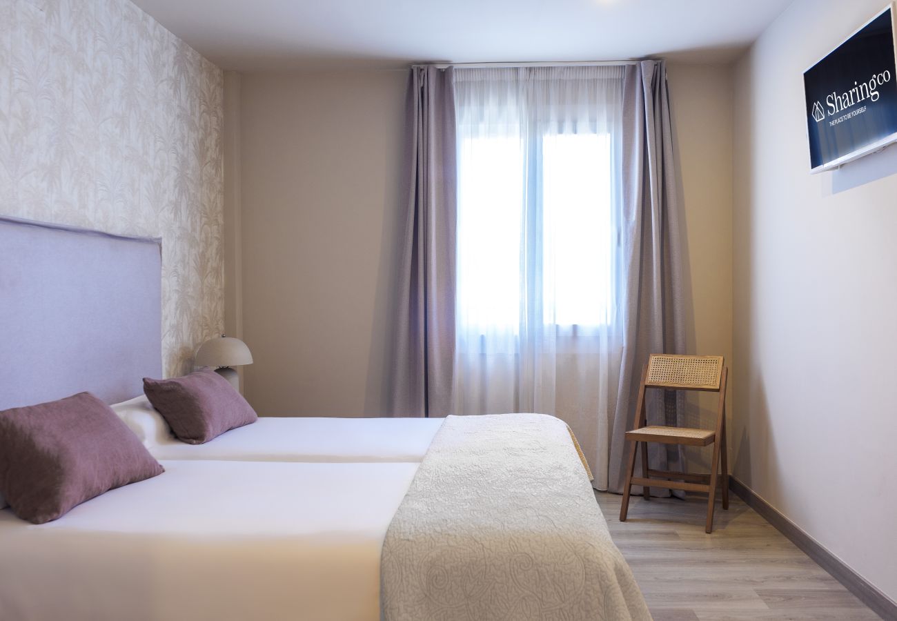 Apartamento en Málaga - Apartamento en Atarazanas 4 Habitaciones by Sharing Co