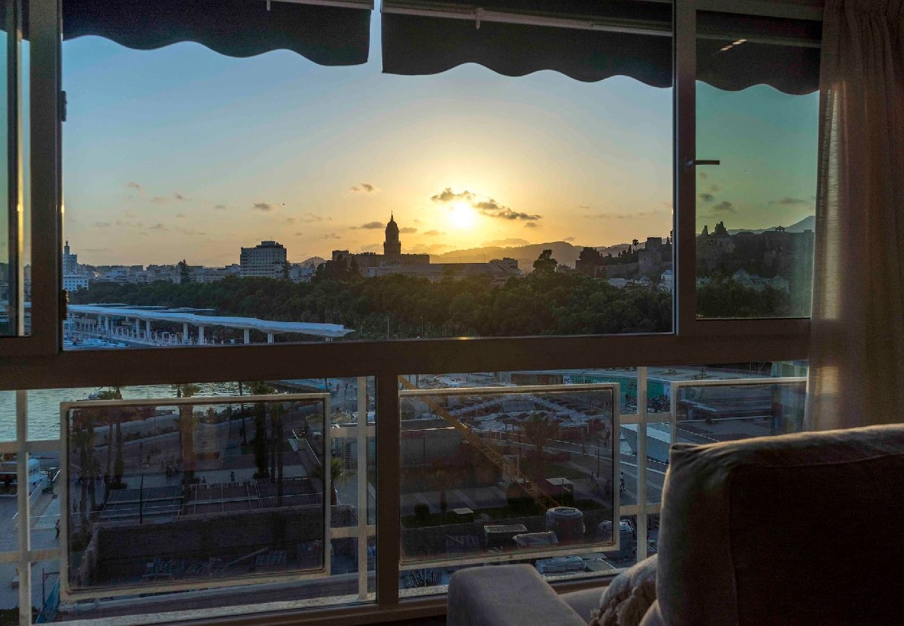 Apartamento en Málaga - Hermoso piso con vistas al mar by SharingCo 