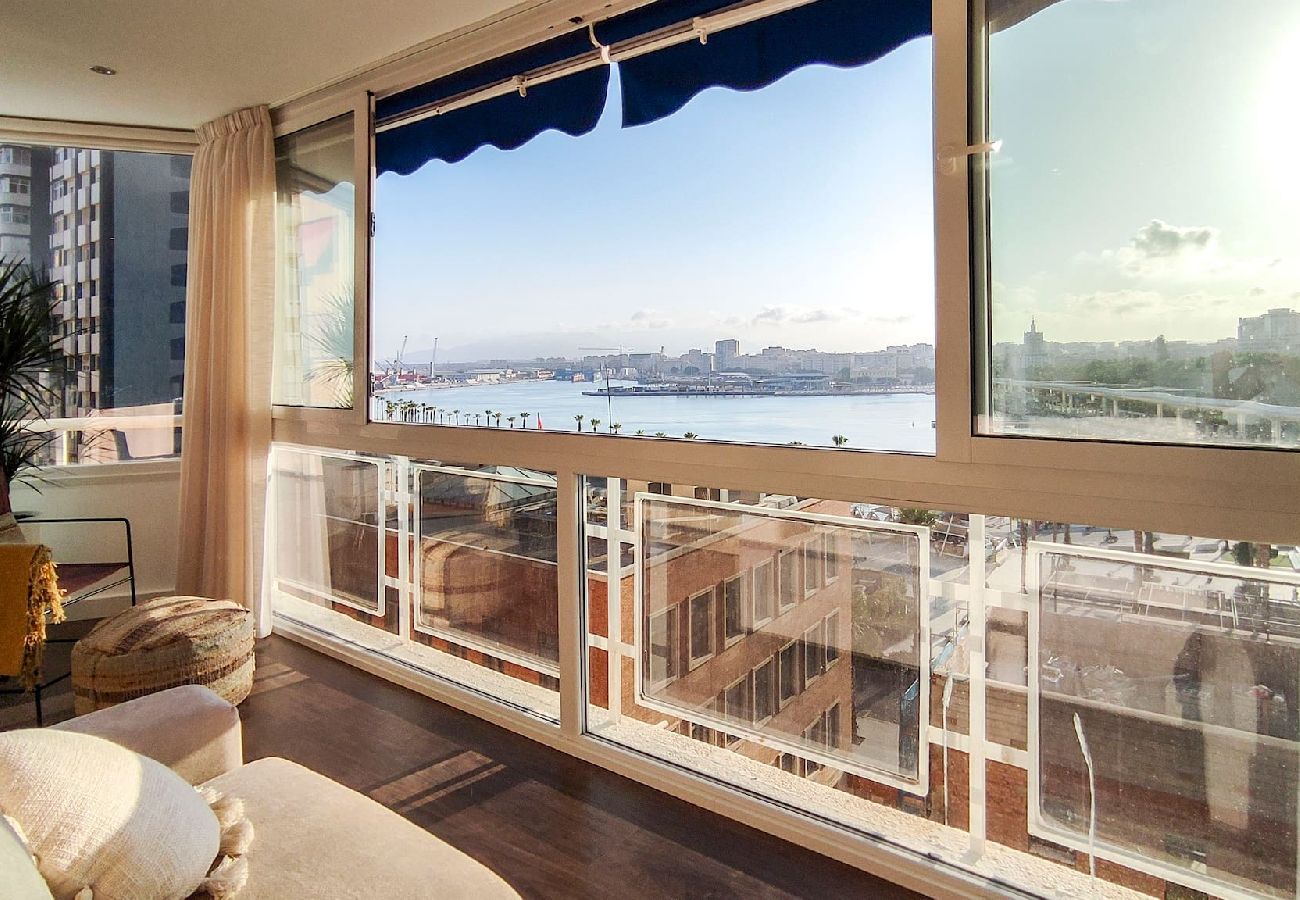 Apartamento en Málaga - Hermoso piso con vistas al mar by SharingCo 