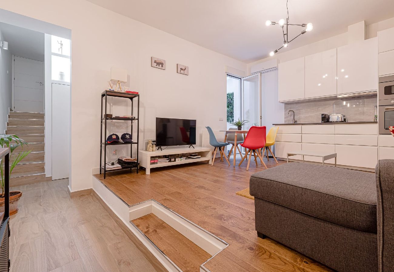 Apartamento en Madrid - Piso 2 habs. con patio privado Sharing Co.