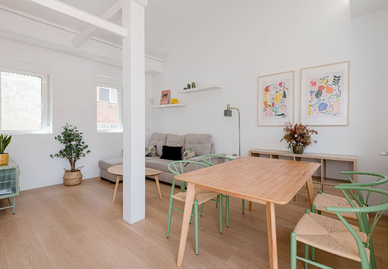 Apartamento en Madrid - Precioso ático con terraza en Azca by SharingCo 