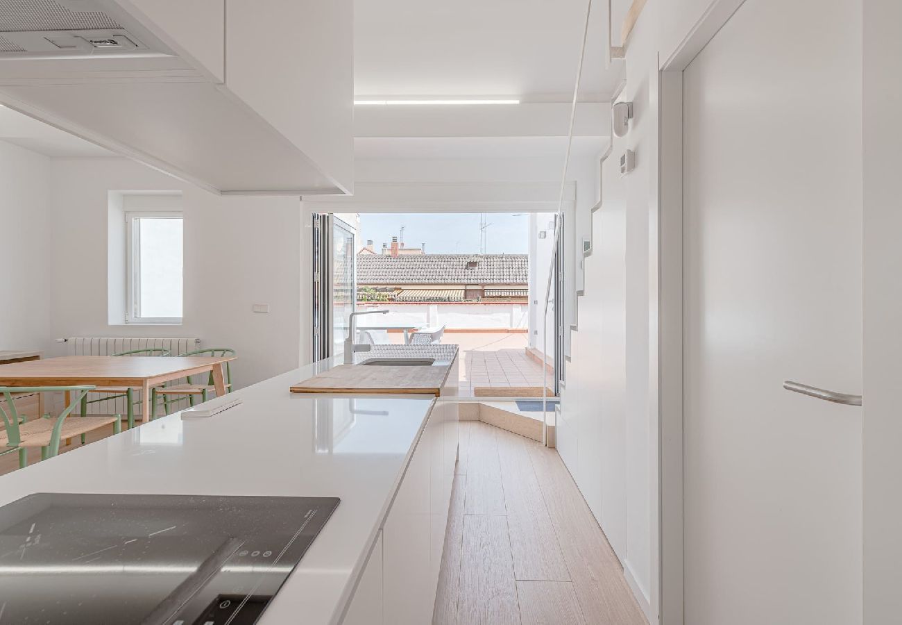 Apartamento en Madrid - Precioso ático con terraza en Azca by SharingCo 