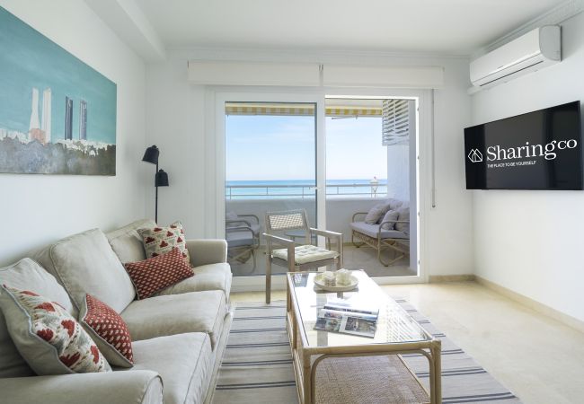 Apartamento en Marbella - Piso con vistas al mar y piscina by SharingCo