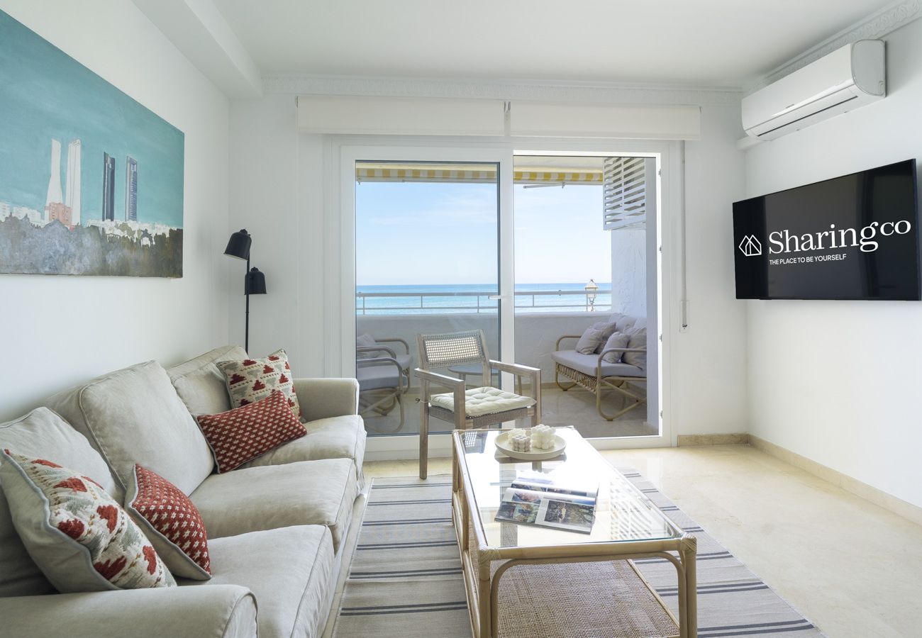 Apartamento en Marbella - Piso con vistas al mar y piscina by SharingCo
