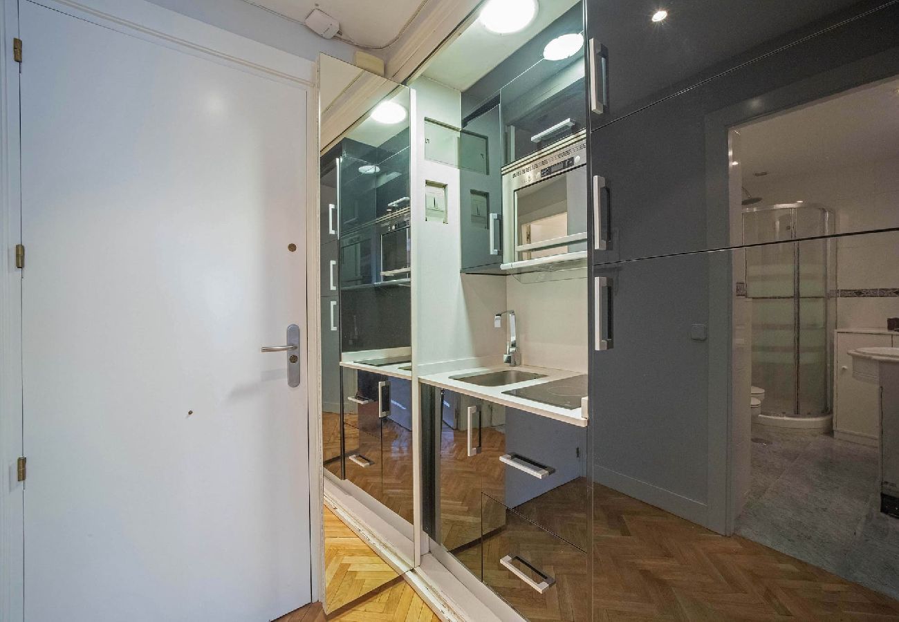 Apartamento en Madrid - Precioso piso con piscina en Madrid by SharingCo 