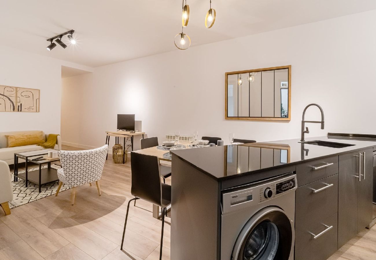 Apartamento en Madrid - Unico piso de 3habs en Chamberi by SharingCo 