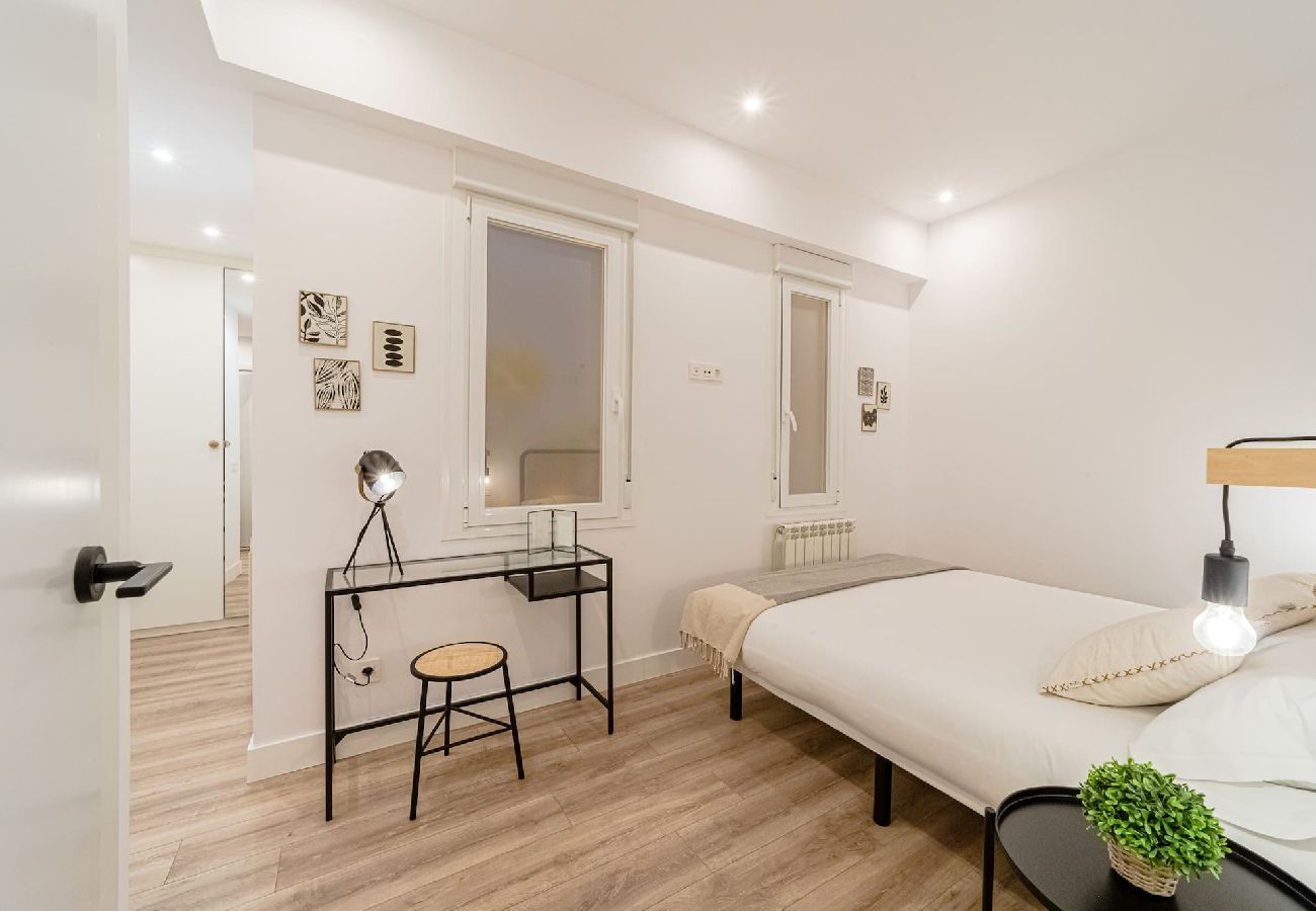 Apartamento en Madrid - Unico piso de 3habs en Chamberi by SharingCo 