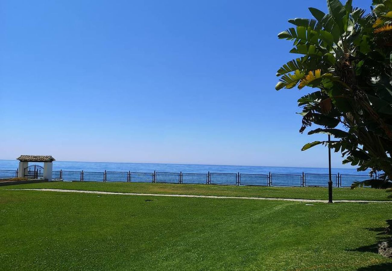 Apartamento en Marbella - Gran apto con piscina frente al mar by Sharing Co 