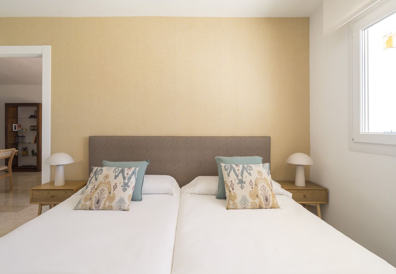 Apartamento en Marbella - Gran apto con piscina frente al mar by Sharing Co 