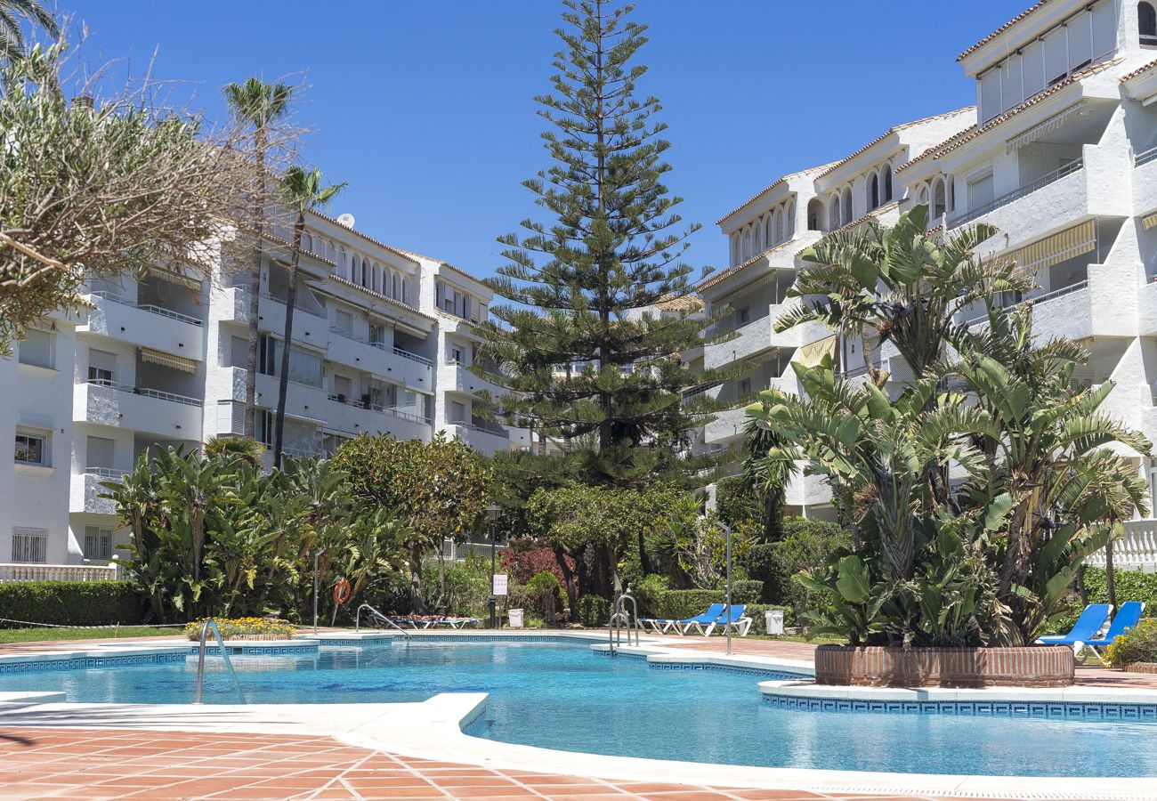 Apartamento en Marbella - Gran apto con piscina frente al mar by Sharing Co 