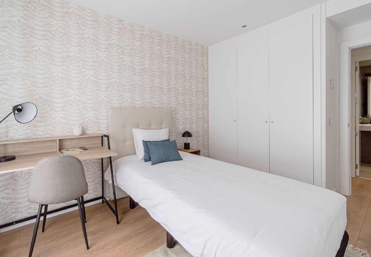 Apartamento en Madrid - Piso para 5 huéspedes con piscina by Sharing Co.