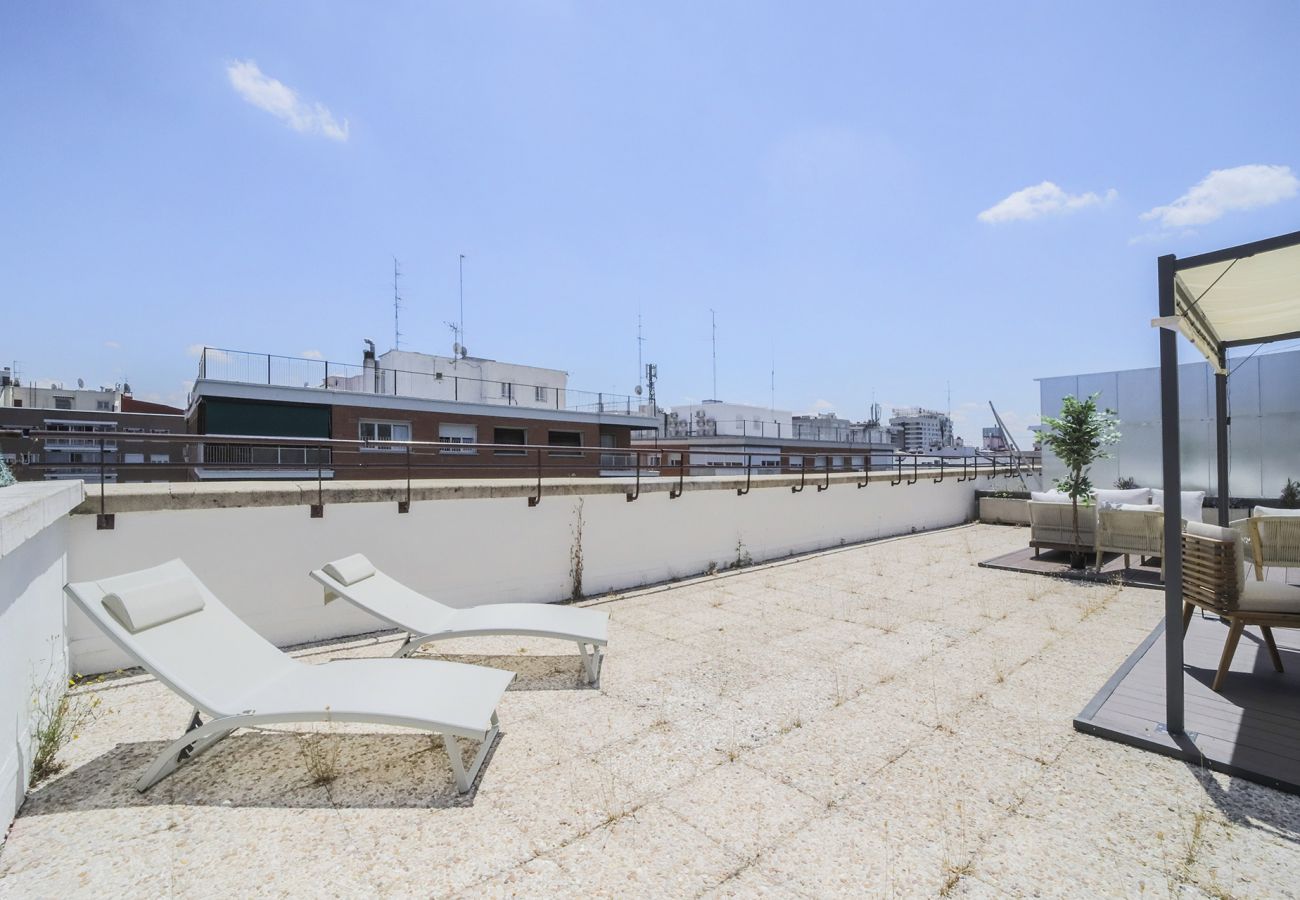 Apartamento en Madrid - Ático 4 hab. Gran terraza en La Castellana Sharing Co