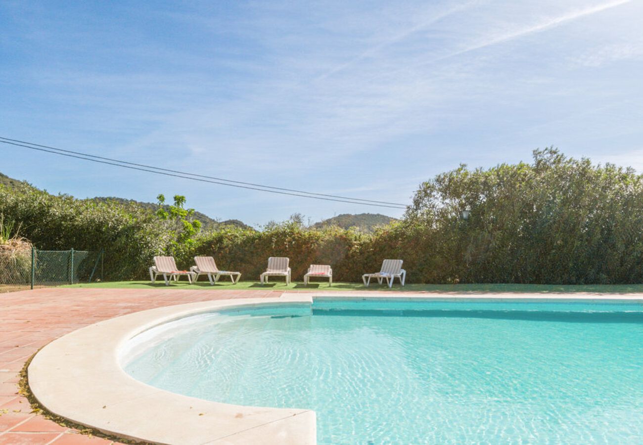 Casa en Lora del Río - Casa Rural Mazuecos - Hermosa finca de 3 habitaciones en Sevilla