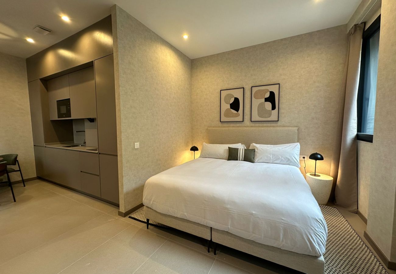 Estudio en Valencia - Housing Maritim por Sharing Co 