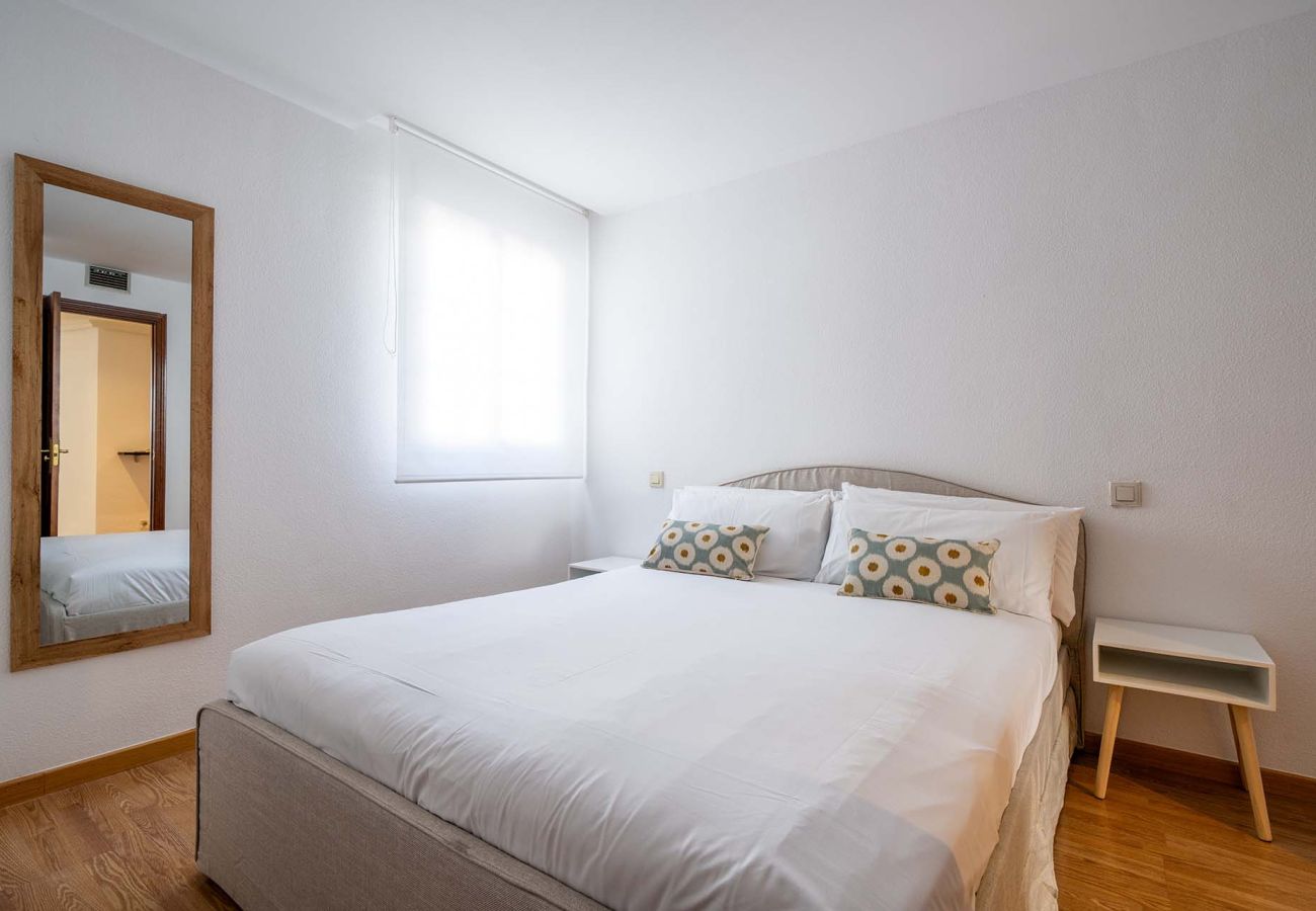 Apartamento en Madrid - Cómodo apartamento en Calle Eraso  