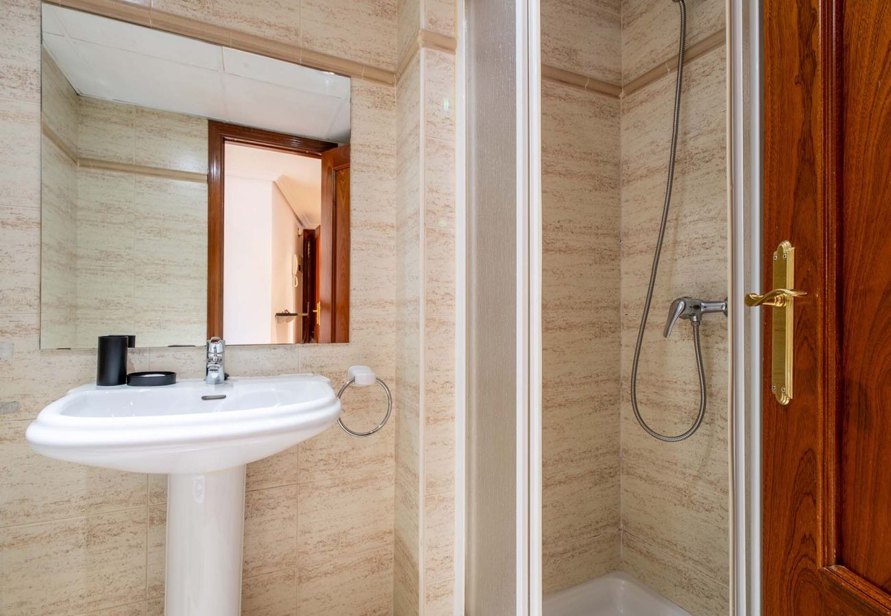 Apartamento en Madrid - Cómodo apartamento en Calle Eraso  