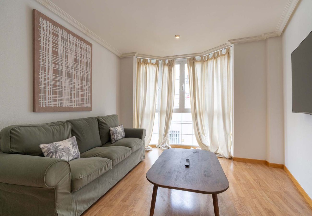 Apartamento en Madrid - Acogedor Apartamento en Calle Eraso