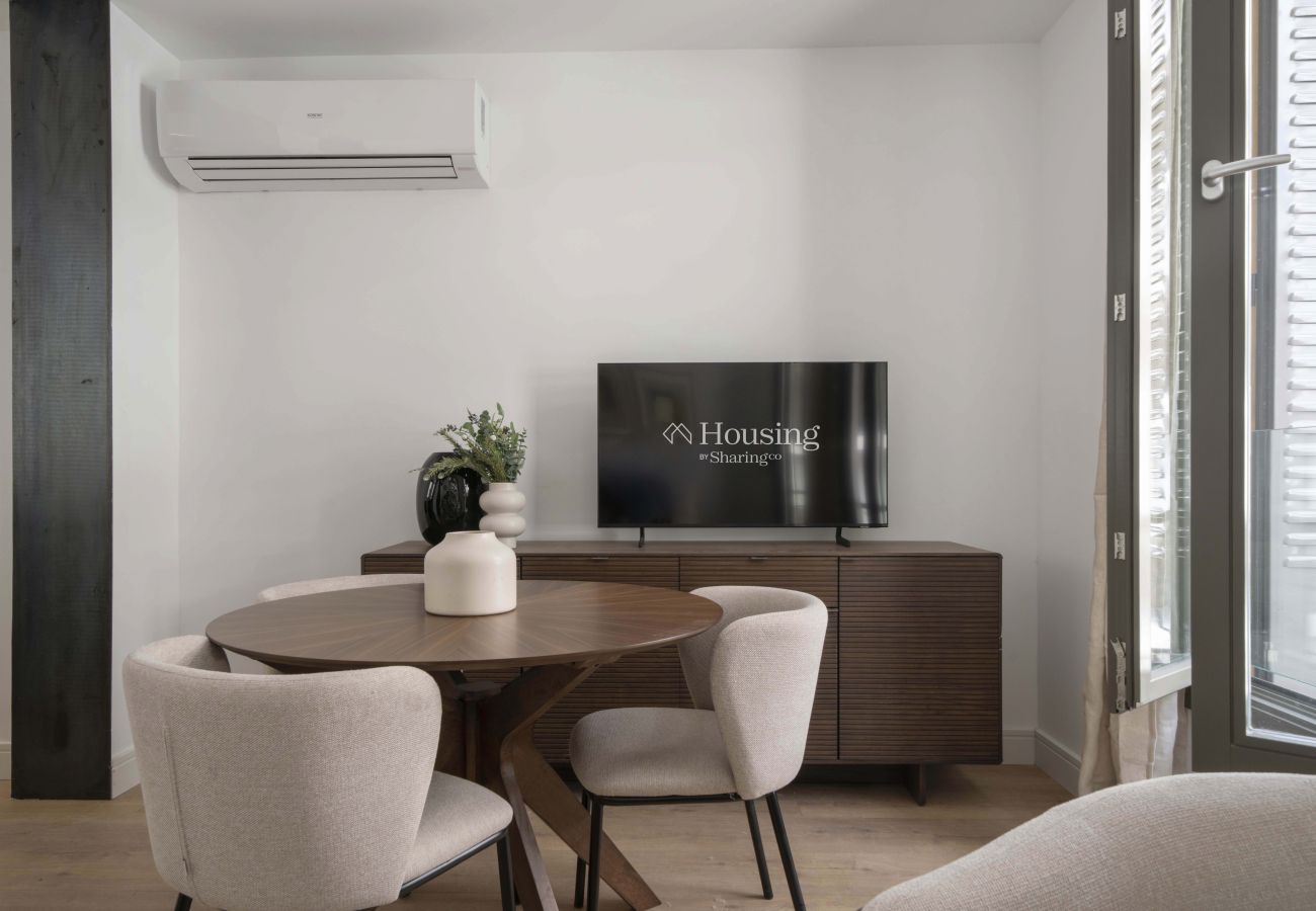 Apartamento en Madrid - Housing Castilla by Sharing Co (con balcón)