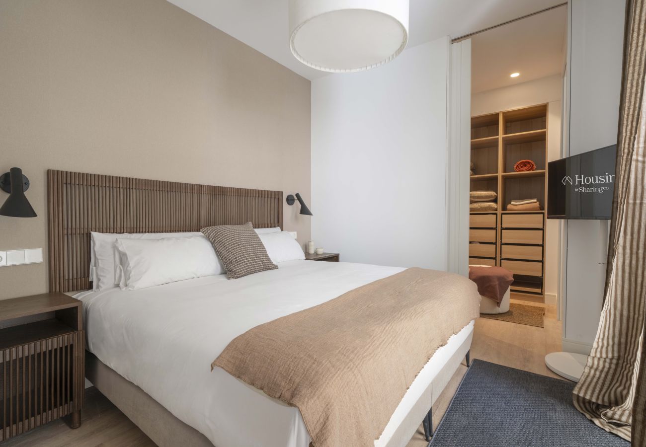 Apartamento en Madrid - Housing Castilla by Sharing Co (con balcón)