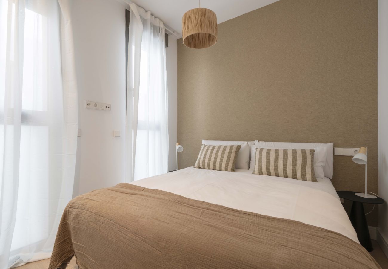 Apartamento en Madrid - Housing Castilla by Sharing Co (con balcón)