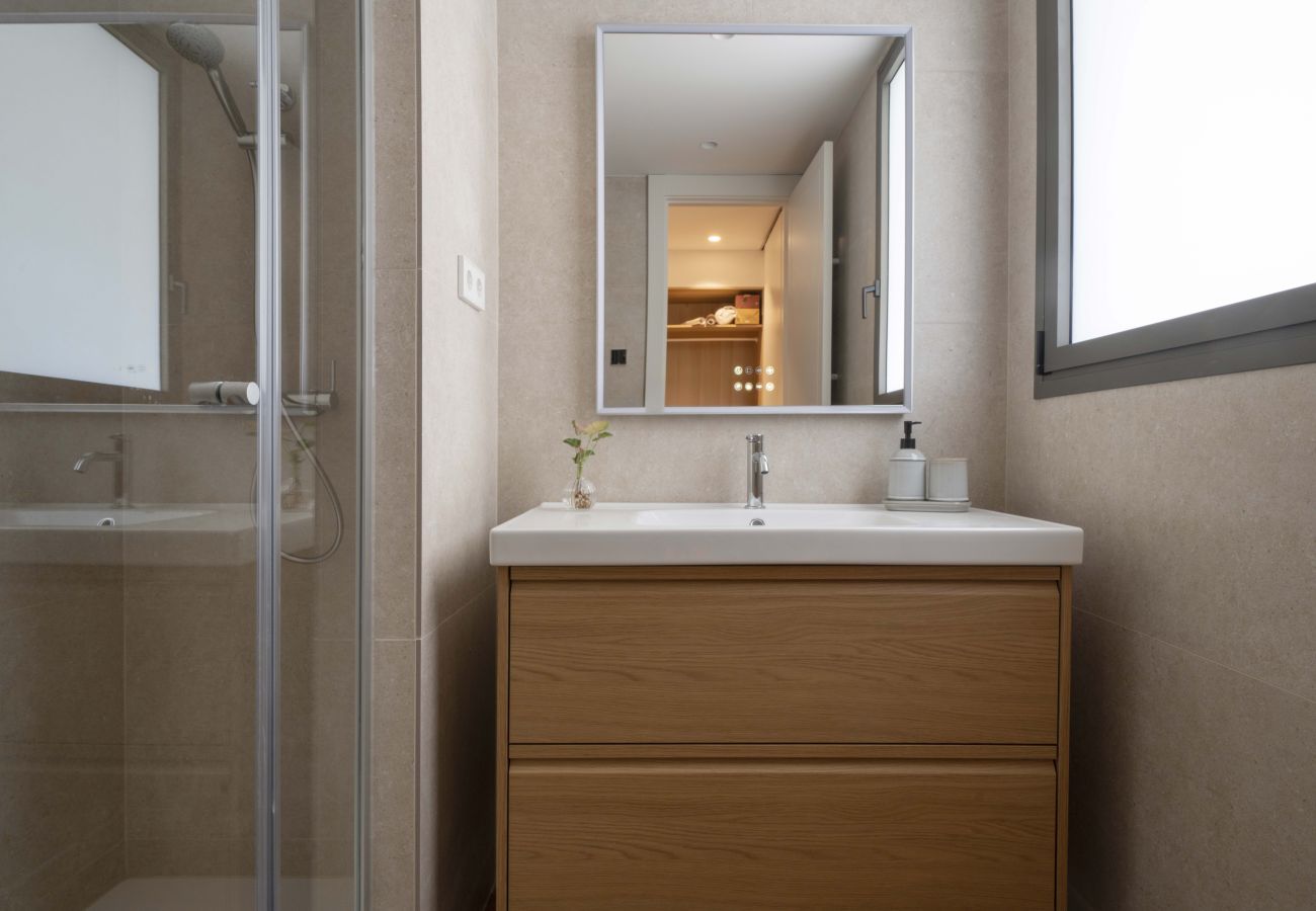 Apartamento en Madrid - Housing Castilla by Sharing Co (con balcón)