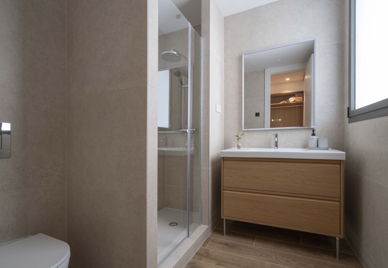 Apartamento en Madrid - Housing Castilla by Sharing Co (con terraza)