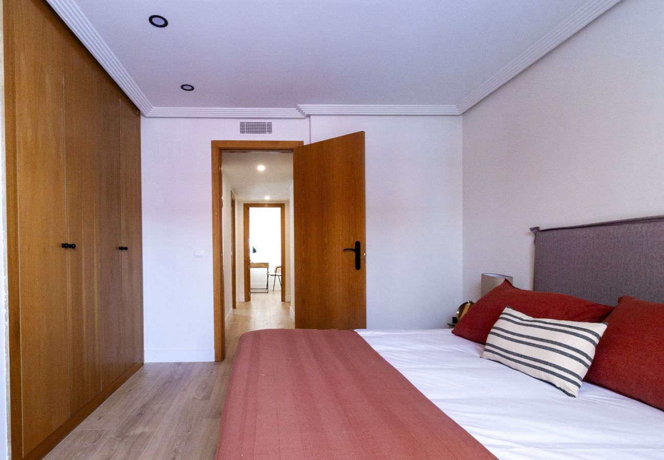 Apartment in Madrid - 4 bedrooms with terrace in La Castellana Sharing Co.  