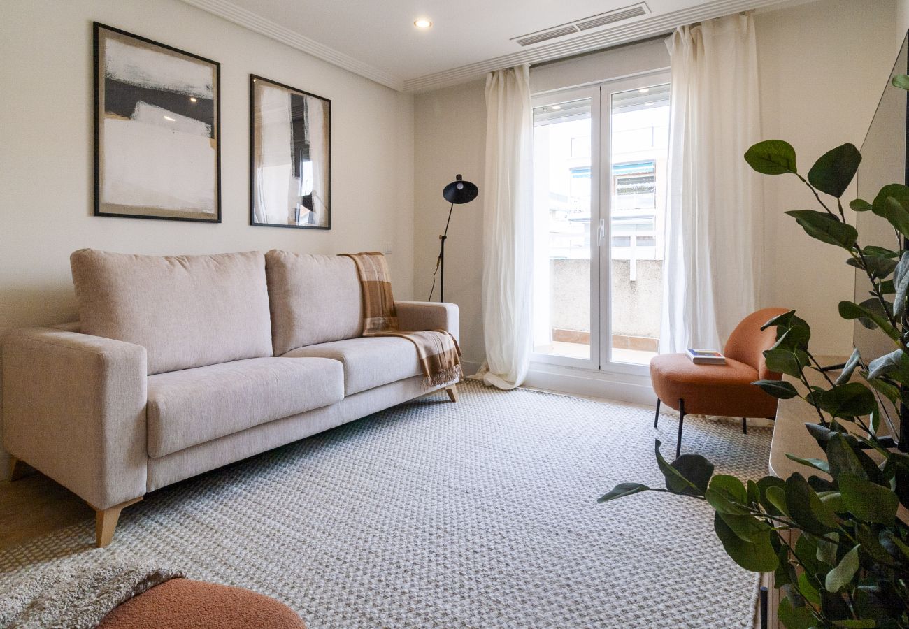 Apartment in Madrid - 4 bedrooms with terrace in La Castellana Sharing Co.  