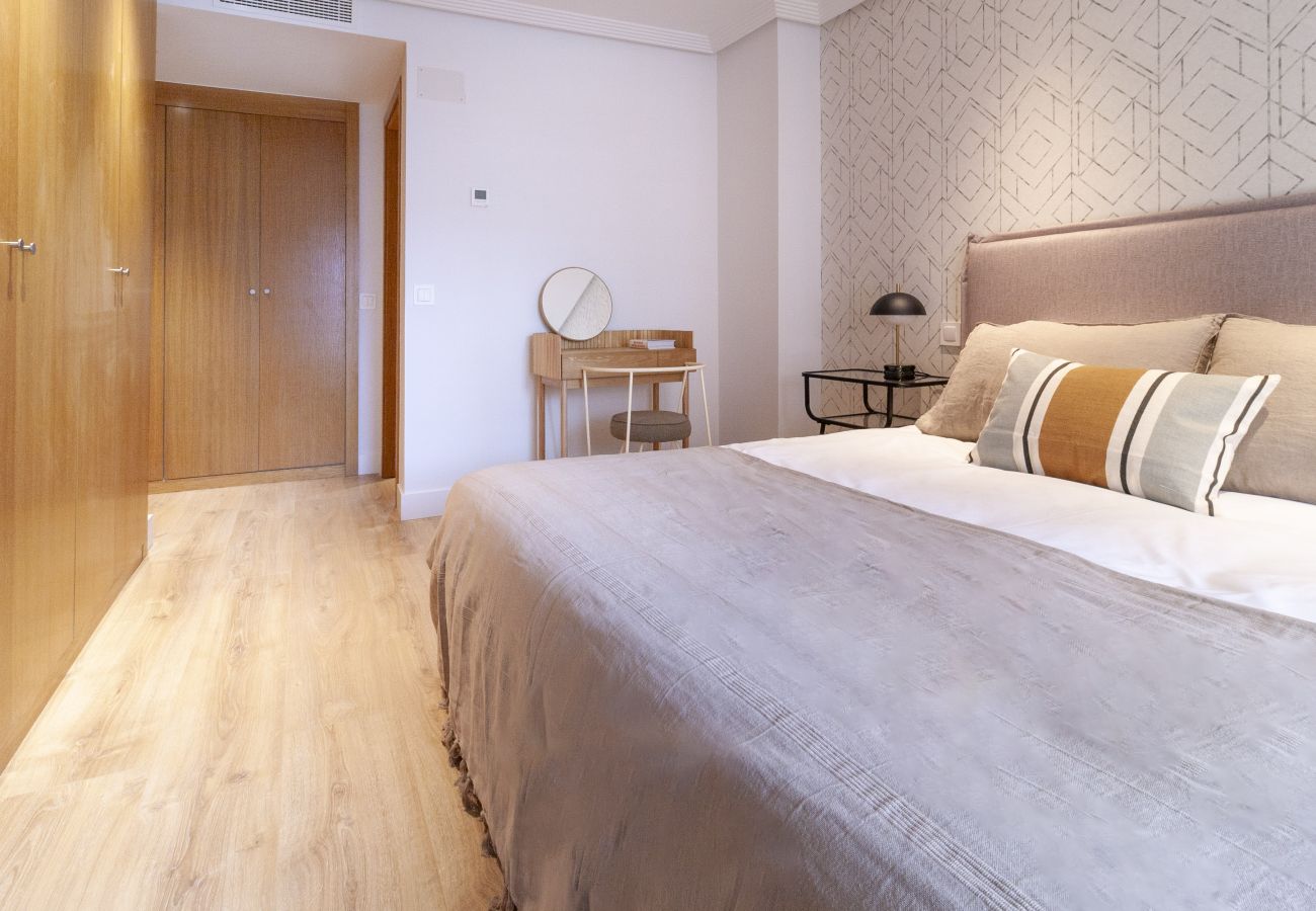 Apartment in Madrid - 3 bedroom apartment in La Castellana Sharing Co.     