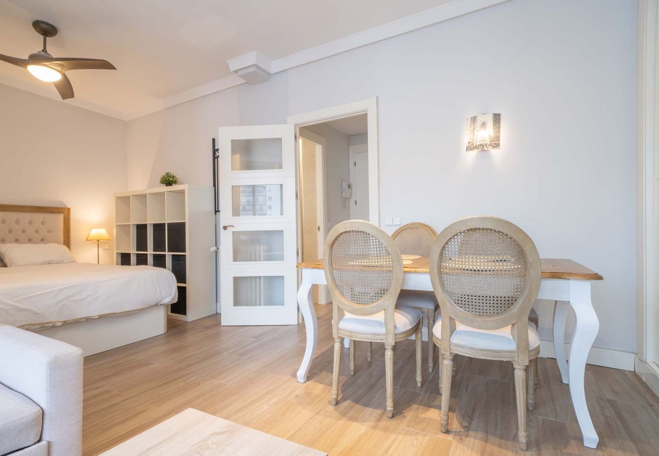 Apartment in Madrid - Beautiful apt with pool in Madrid by SharingCo     