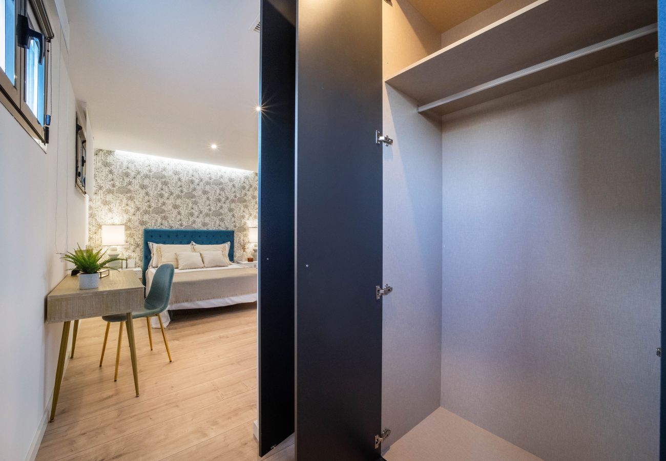 Apartment in Madrid - Piso Chic en Chamberí by SharingCo  