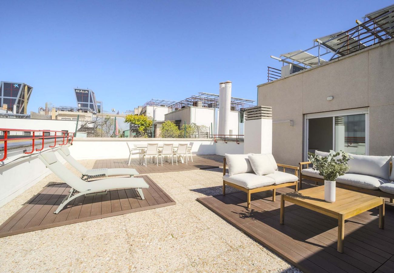 Apartment in Madrid - 3 bedroom apartment with terrace in La Castellana by Sharing Co.     