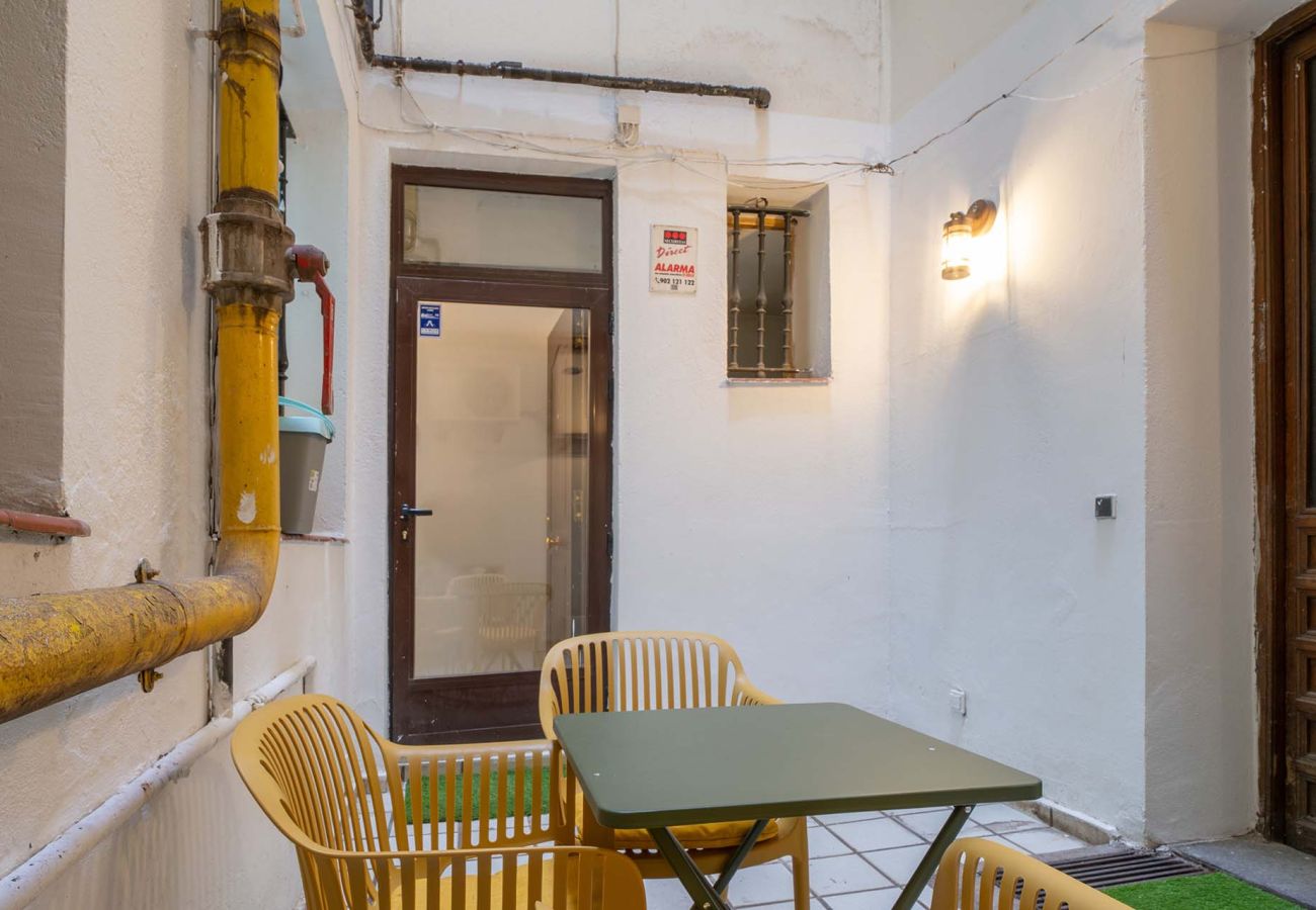 Apartment in Madrid - Housing Calle Segovia by Sharing Co