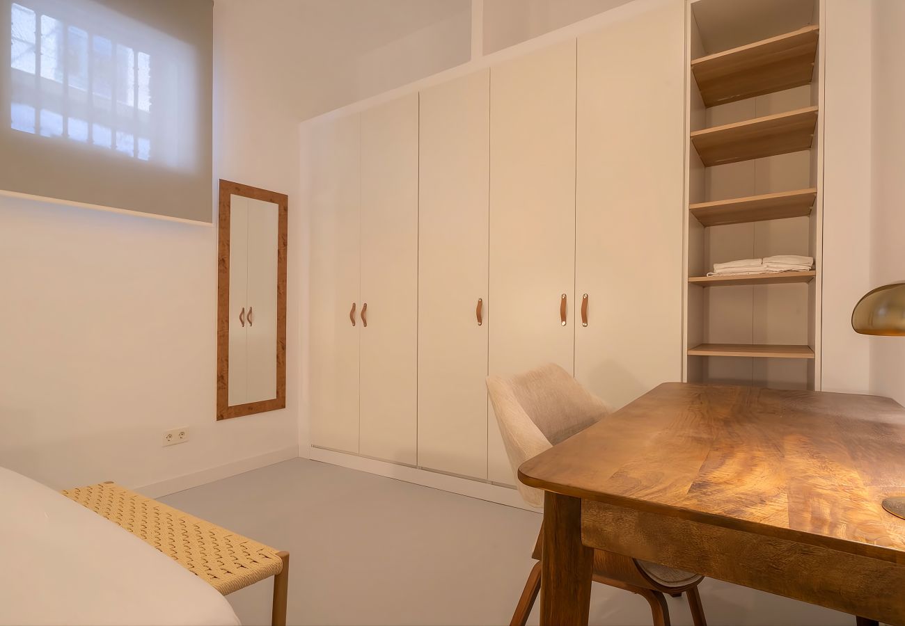 Apartment in Madrid - Housing Calle Segovia by Sharing Co