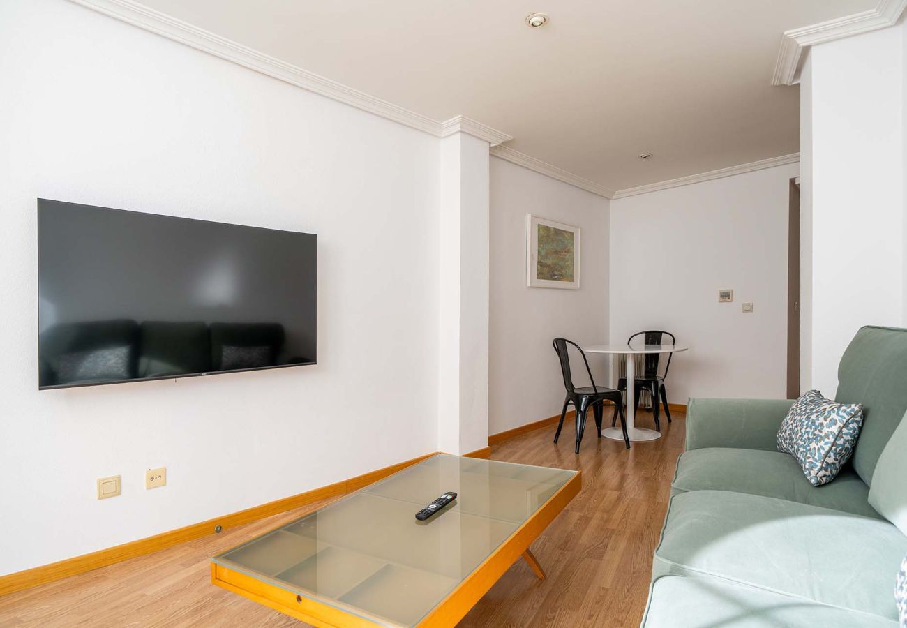 Apartment in Madrid - Cozy Apartment on Calle Eraso